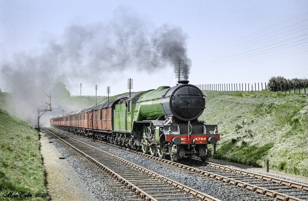 Christmas card showing V2 No. 4798, Stoke Bank